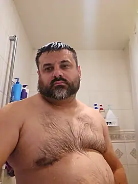 Snapshot of Roddog18 chatting on June 2026 12:43:02 PM Roddog18 online show from June 2026 12:43:02 PM