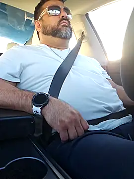 Roddog18 online show from January 2026 03:59:02 PM