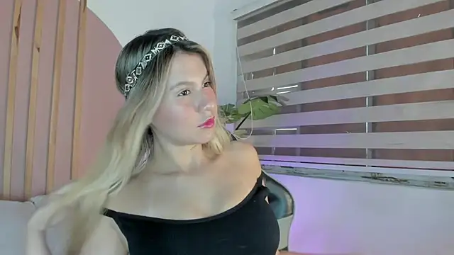 mia curry online show from November 2025 06:44:02 PM