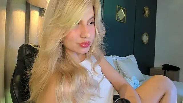 mia curry online show from June 2026 07:15:01 PM
