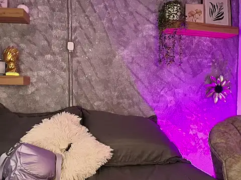 Snapshot of Nikolbrice chatting on February 2026 06:59:02 PM Nikolbrice online show from February 2026 06:59:02 PM