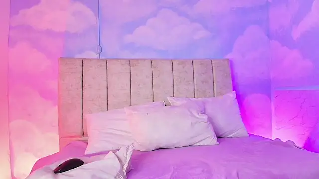 Nikolbrice online show from March 2026 02:00:02 AM