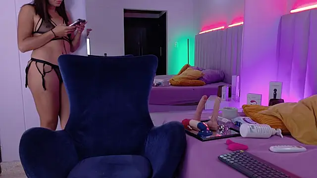 IamEvaGate online show from November 2025 04:16:02 AM