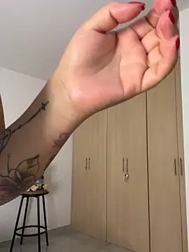 Zoe riivas online show from October 2025 11:31:02 AM