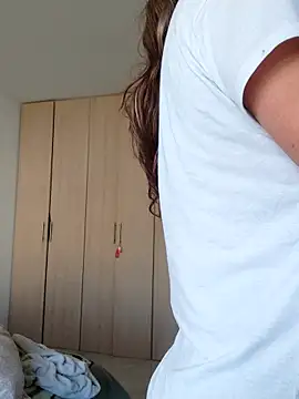 Zoe riivas online show from November 2025 01:43:01 PM