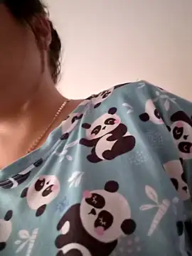 Zoe riivas online show from April 2026 02:29:02 PM