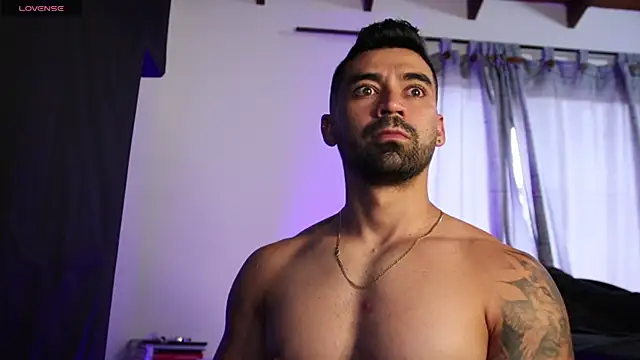 Snapshot of SOY_MIKE chatting on October 2025 12:26:02 PM SOY MIKE online show from October 2025 12:26:02 PM