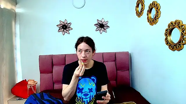 SnowyX  online show from October 2025 07:25:02 PM