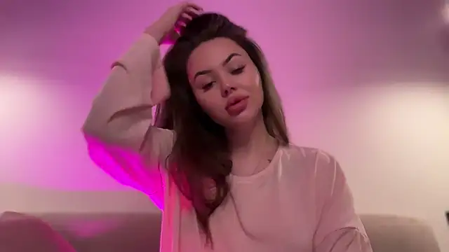 Snapshot of AlmaryKim chatting on October 2025 07:47:01 PM AlmaryKim online show from October 2025 07:47:01 PM