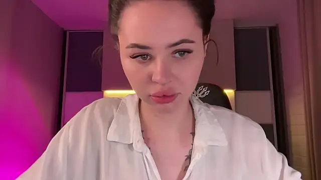 Snapshot of AlmaryKim chatting on February 2025 09:17:01 PM AlmaryKim online show from February 2025 09:17:01 PM