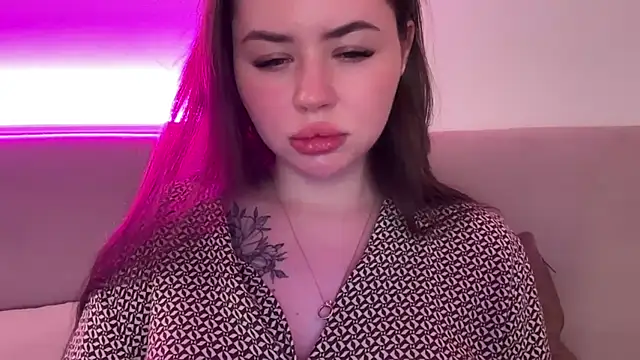 AlmaryKim online show from March 2026 09:00:02 PM