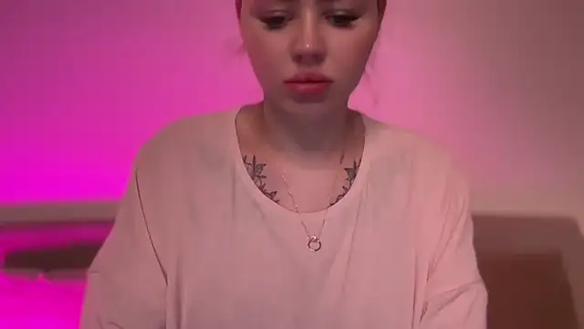 AlmaryKim online show from December 2025 09:58:02 PM