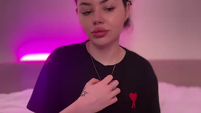 AlmaryKim online show from February 2026 05:40:02 AM