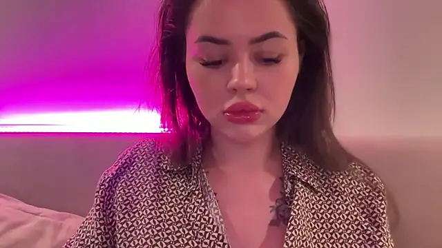 Snapshot of AlmaryKim chatting on September 2025 08:57:01 PM AlmaryKim online show from September 2025 08:57:01 PM