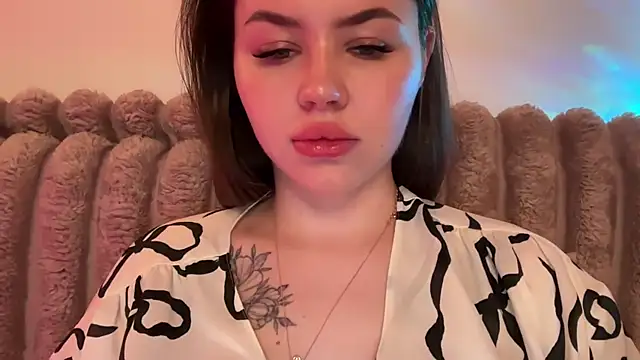 AlmaryKim online show from May 2026 07:14:01 PM