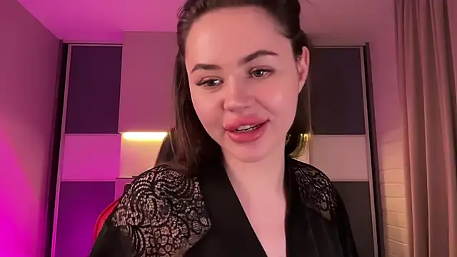 Snapshot of AlmaryKim chatting on February 2025 09:43:02 PM AlmaryKim online show from February 2025 09:43:02 PM