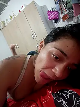 LucyAndBella online show from December 2025 02:39:01 PM