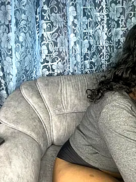 Snapshot of SukiyamaAsia chatting on November 2025 05:51:02 PM SukiyamaAsia online show from November 2025 05:51:02 PM