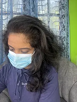 Snapshot of SukiyamaAsia chatting on October 2025 06:44:02 AM SukiyamaAsia online show from October 2025 06:44:02 AM