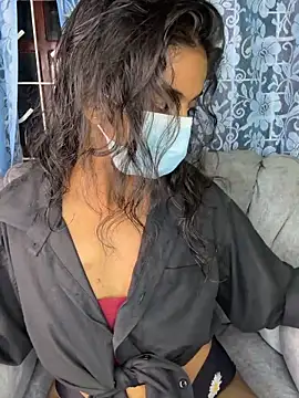 Snapshot of SukiyamaAsia chatting on October 2025 04:17:01 PM SukiyamaAsia online show from October 2025 04:17:01 PM