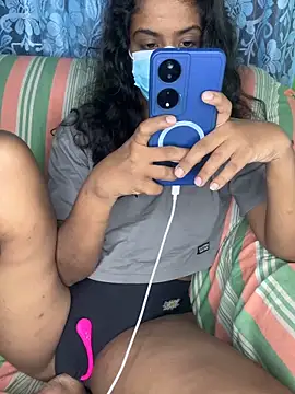 Snapshot of SukiyamaAsia chatting on February 2026 05:12:02 PM SukiyamaAsia online show from February 2026 05:12:02 PM