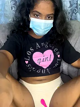 Snapshot of SukiyamaAsia chatting on November 2025 07:29:02 AM SukiyamaAsia online show from November 2025 07:29:02 AM