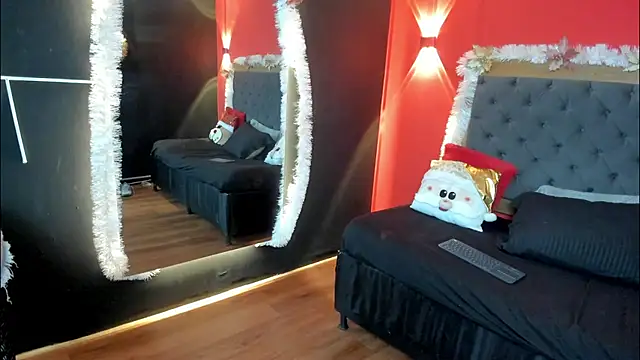 Xiomara Stwart online show from November 2025 07:36:01 PM