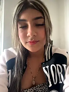 Sweed-virgin-pussy online show from November 2025 04:50:01 PM