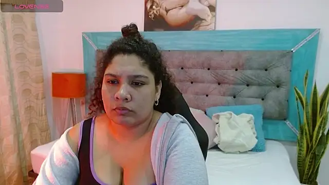 Snapshot of roxx_iie chatting on October 2025 02:34:01 AM roxx iie online show from October 2025 02:34:01 AM