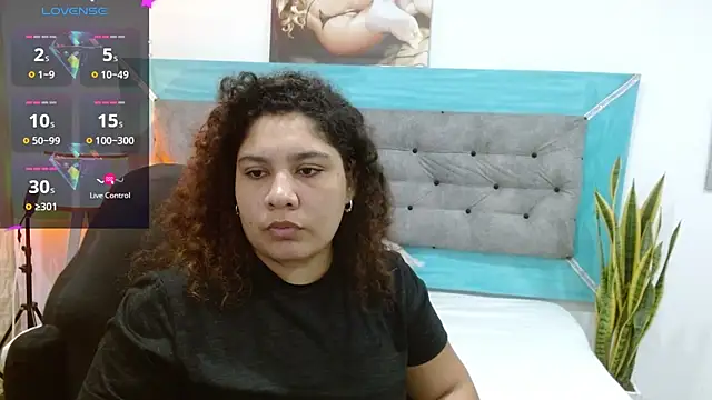 Snapshot of roxx_iie chatting on October 2025 02:35:02 AM roxx iie online show from October 2025 02:35:02 AM