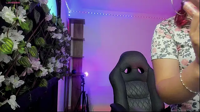 Snapshot of Kora_Red69 chatting on November 2025 01:45:01 PM Kora Red69 online show from November 2025 01:45:01 PM