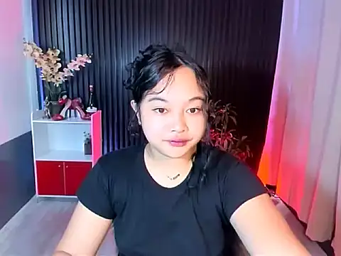 UrFavouriteCravings online show from November 2025 12:27:01 AM