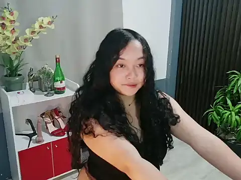 UrFavouriteCravings online show from December 2025 01:17:02 PM