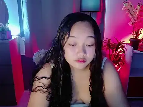 UrFavouriteCravings online show from April 2026 01:52:01 AM