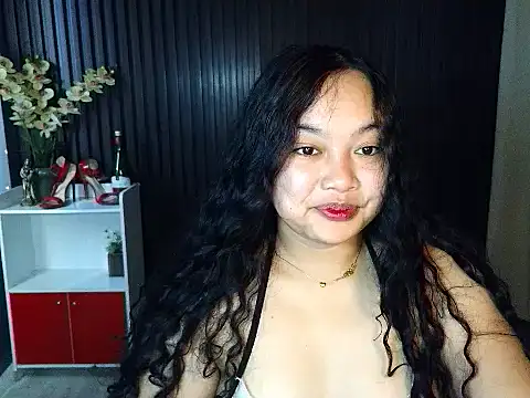 UrFavouriteCravings online show from November 2025 12:44:01 AM