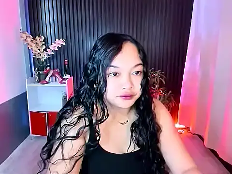 UrFavouriteCravings online show from November 2025 12:25:01 AM