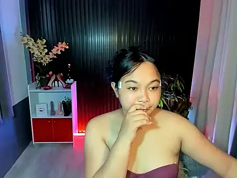 UrFavouriteCravings online show from November 2025 04:28:02 AM