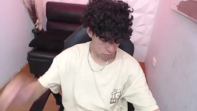 Liil boy online show from October 2025 03:49:01 AM