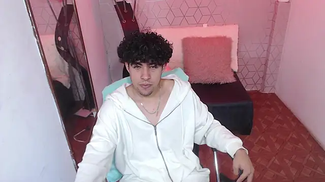 Liil boy online show from November 2025 03:53:02 AM