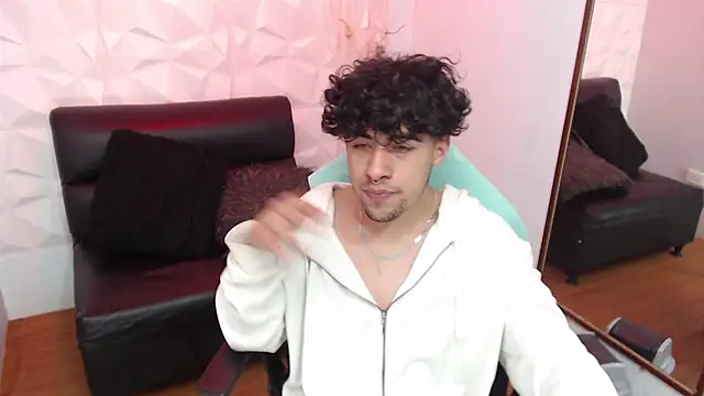 Liil boy online show from November 2025 03:45:02 AM