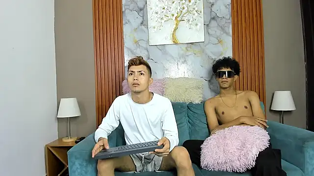 VERY HOT GUYS online show from April 2026 07:27:02 AM