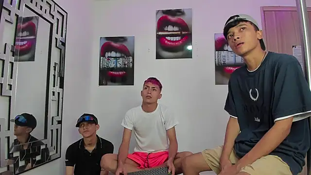 VERY HOT GUYS online show from December 2025 01:10:02 PM