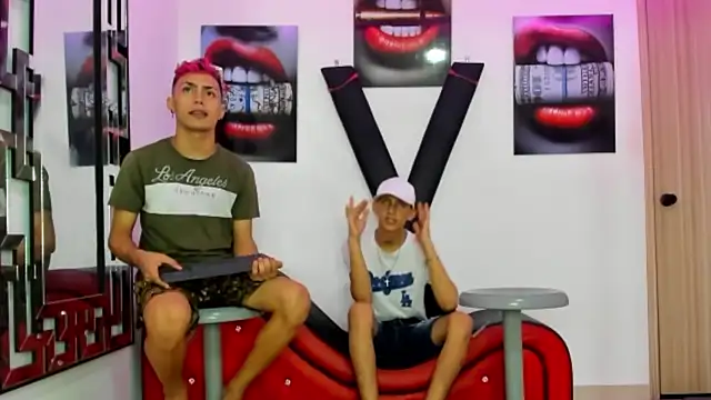 VERY HOT GUYS online show from October 2025 01:28:02 AM