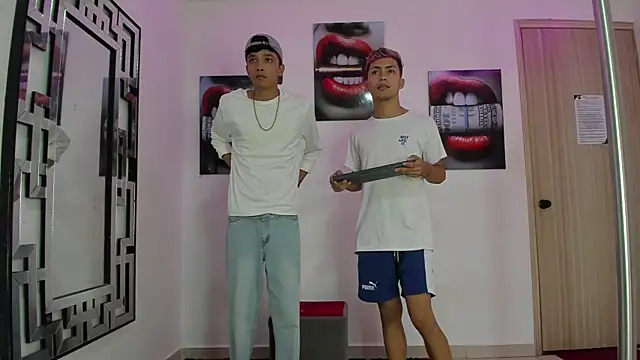 VERY HOT GUYS online show from December 2025 01:24:02 PM