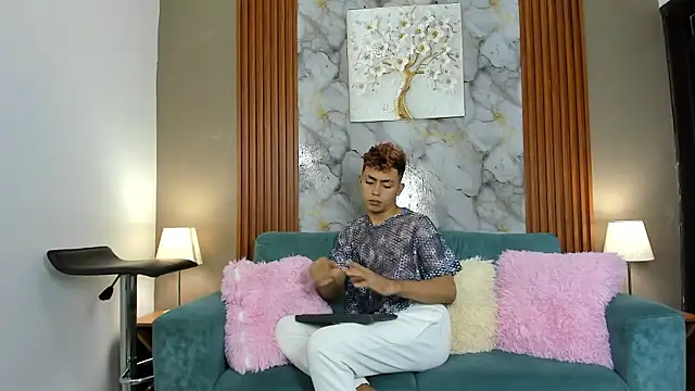 VERY HOT GUYS online show from February 2026 01:22:02 PM