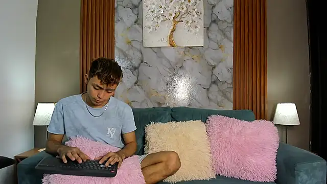 VERY HOT GUYS online show from March 2026 01:18:01 PM