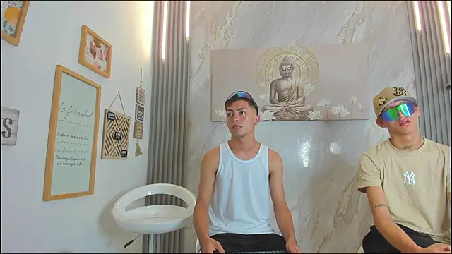 VERY HOT GUYS online show from January 2026 01:15:02 PM