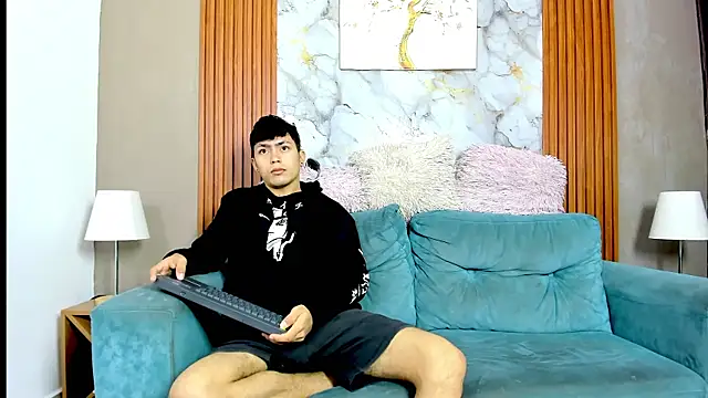 VERY HOT GUYS online show from May 2026 07:17:01 AM