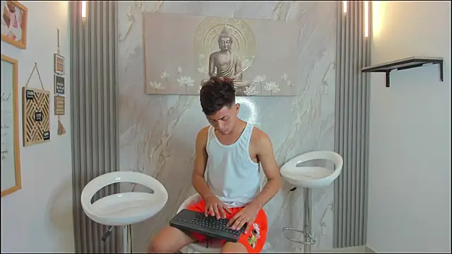 VERY HOT GUYS online show from January 2026 01:15:01 PM