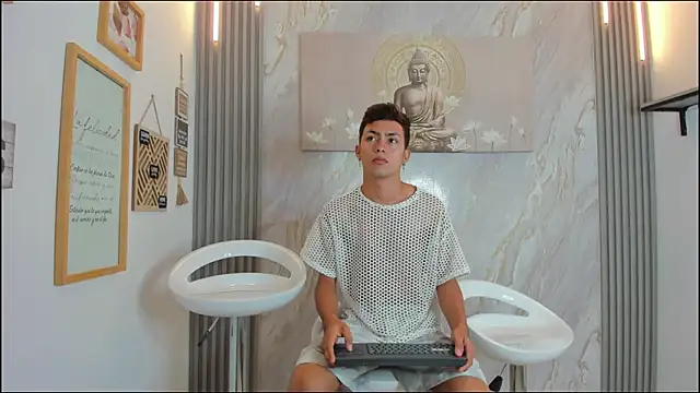 VERY HOT GUYS online show from January 2026 01:18:02 PM